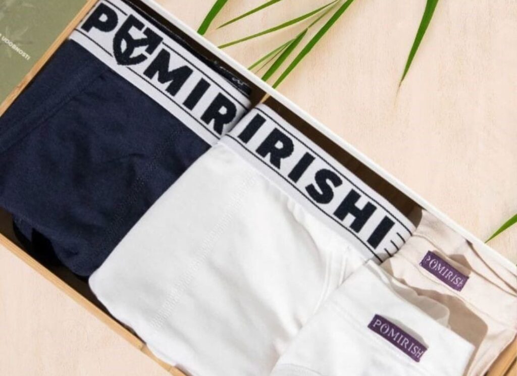 prikaz donjeg veša od bambusa u kutiji